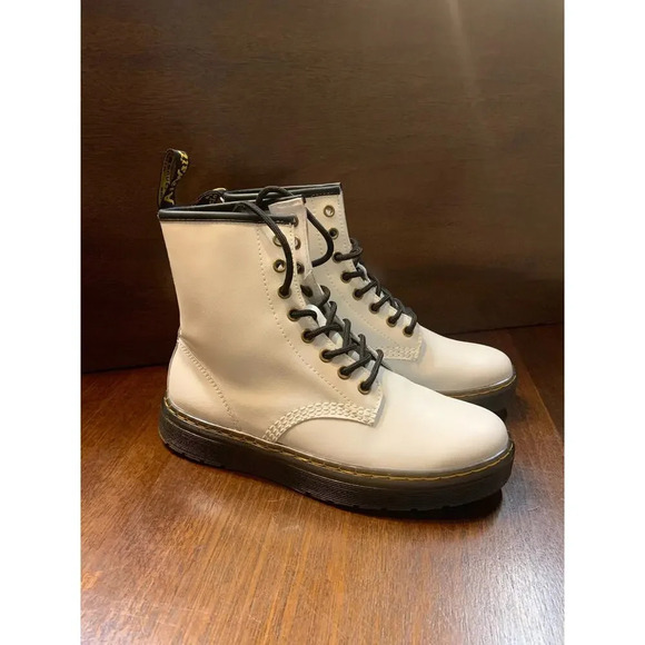 Dr. Martens Shoes - Dr. Martens Zavala Air Wair Women 6 White Leather Grunge Chunky 90s Lace Up Boot